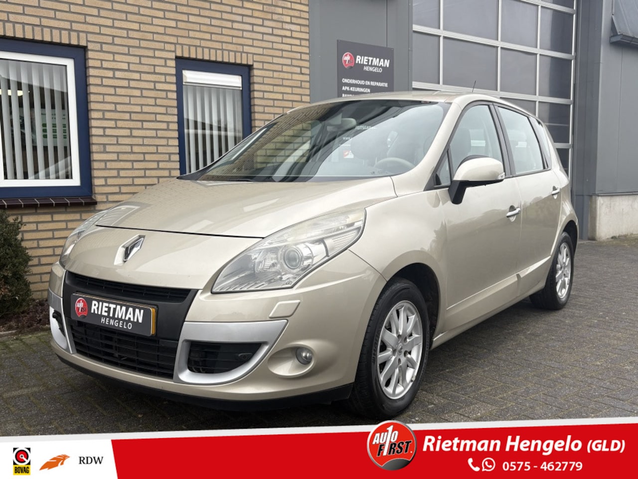 Renault Scénic - 2.0 Privilege CAMERA-MAMORY-STOELVERWRMNG-TREKHAAK - AutoWereld.nl