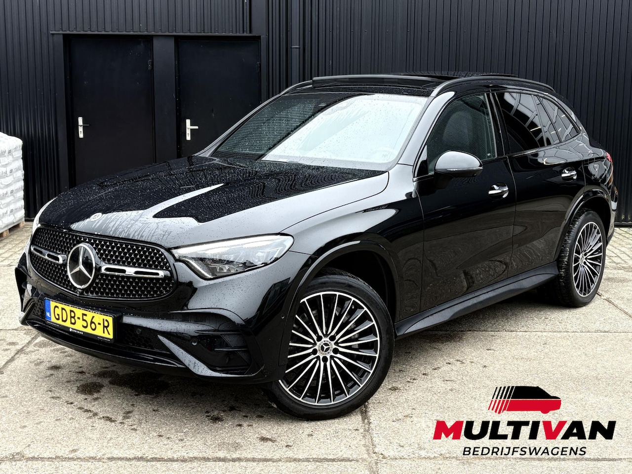 Mercedes-Benz GLC-klasse - 400e 4MATIC AMG Line | LUCHTVERING | 360 | AC | PANO - AutoWereld.nl