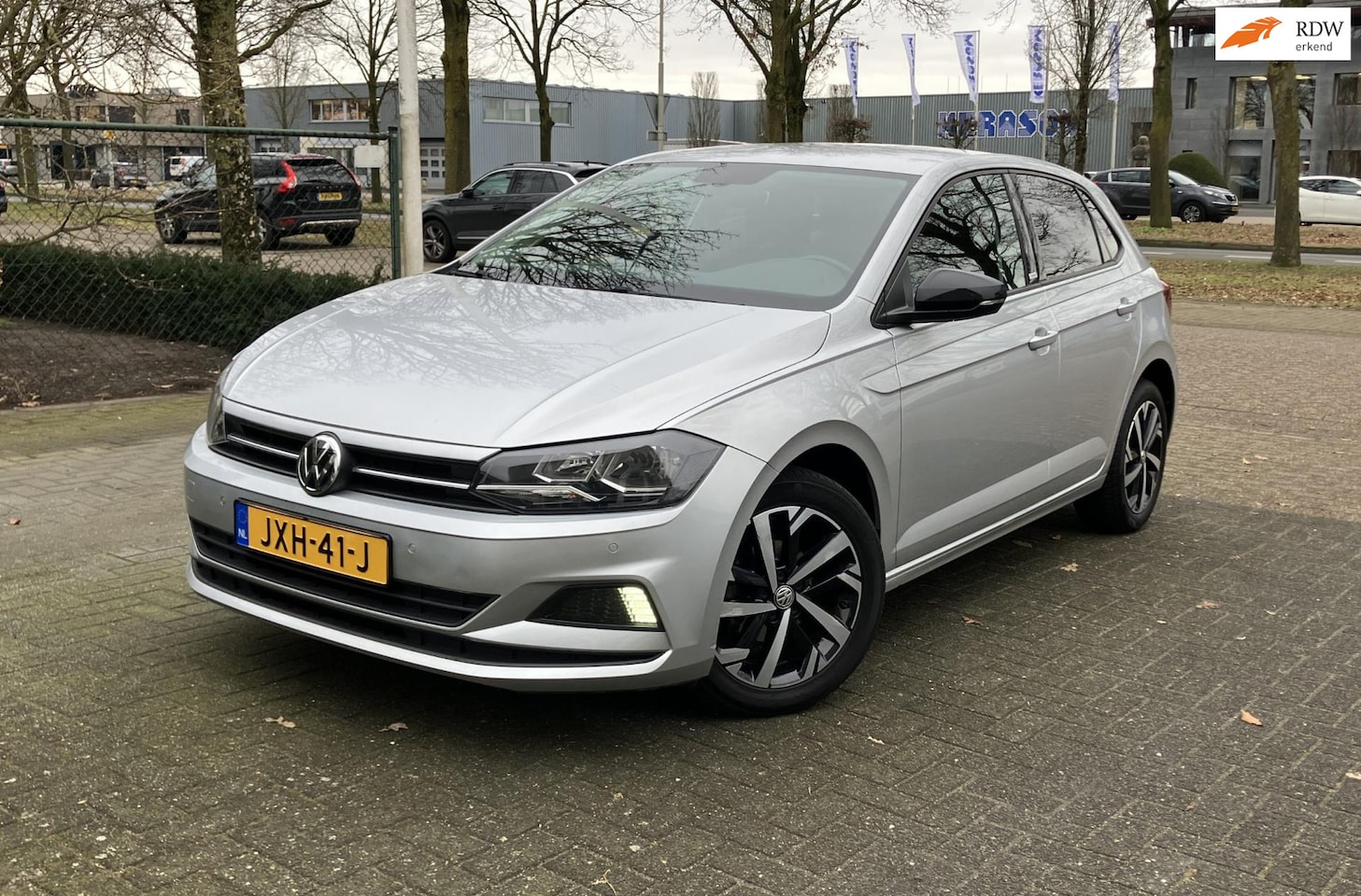 Volkswagen Polo - 1.0 MPI Comfortline Navi,Carplay, Pdc L.m velgen - AutoWereld.nl