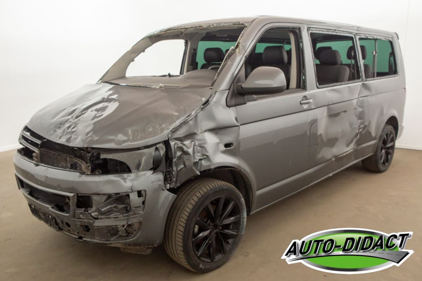 Volkswagen Transporter - 2.0 TDI L2H1 9p. Airco Clima BM Highline - AutoWereld.nl