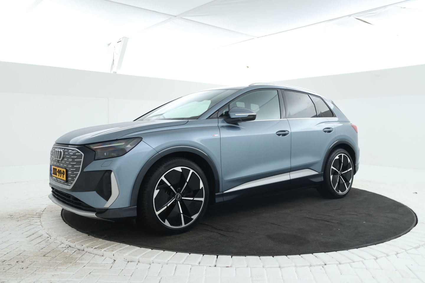 Audi Q4 e-tron - 40 S edition 77 kWh Leer, Virtual, Climate, Trekhaak, - AutoWereld.nl