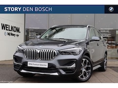 BMW X1 - xDrive25e High Executive xLine Automaat / Panoramadak / Trekhaak / Achteruitrijcamera / He