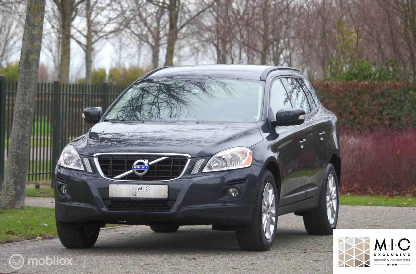 Volvo XC60 - 3.0 T6 Momentum | Zwitserse btw auto | Inr. mog. - AutoWereld.nl