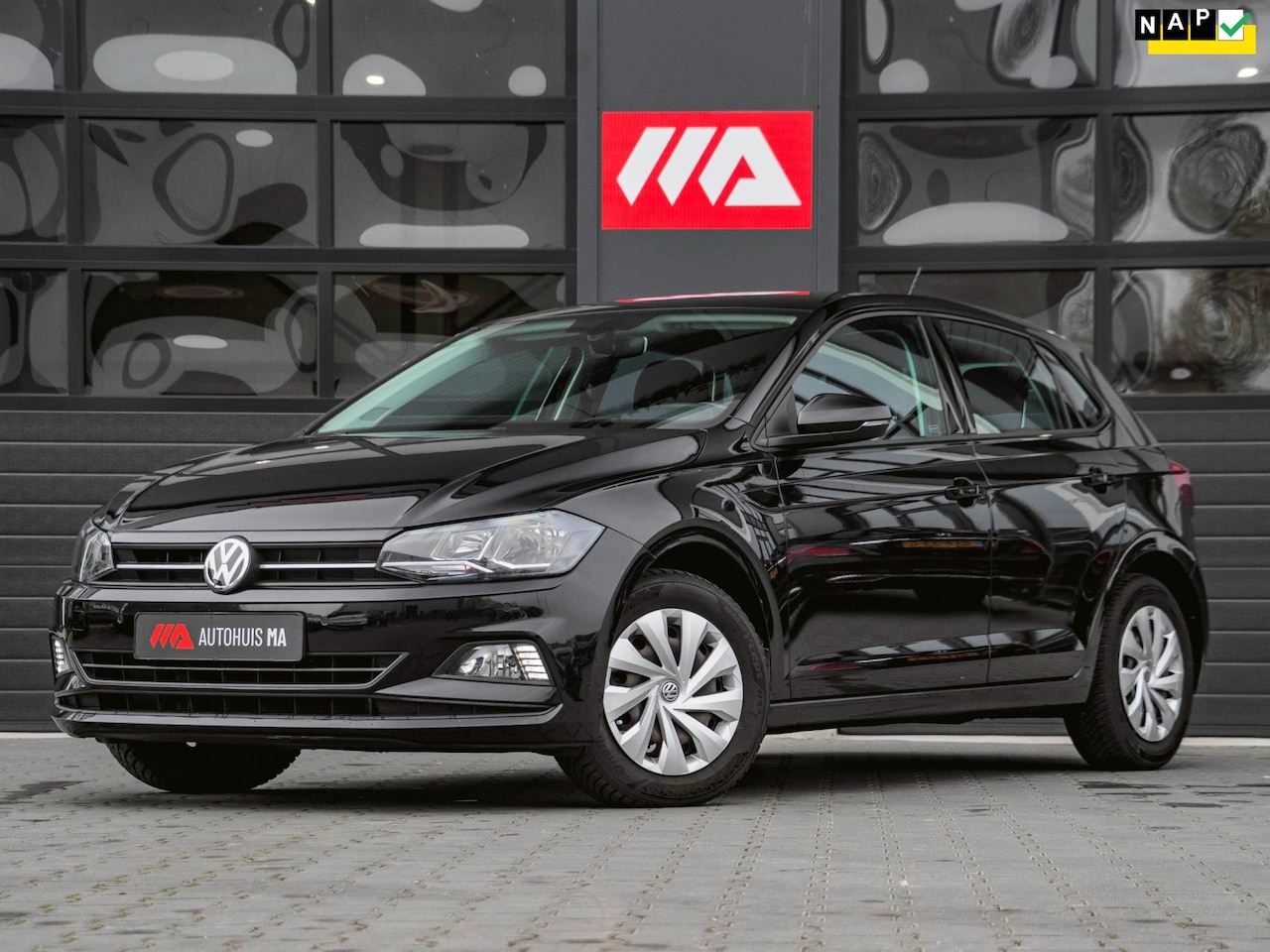 Volkswagen Polo - 1.0 TSI Comfortline Business Camera|Navi|Keyless|Carplay - AutoWereld.nl