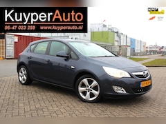 Opel Astra - 1.6 Edition 5 DRS NAP TREKHAAK CRUISE AIRCO NAVI PARKEERSENSOREN