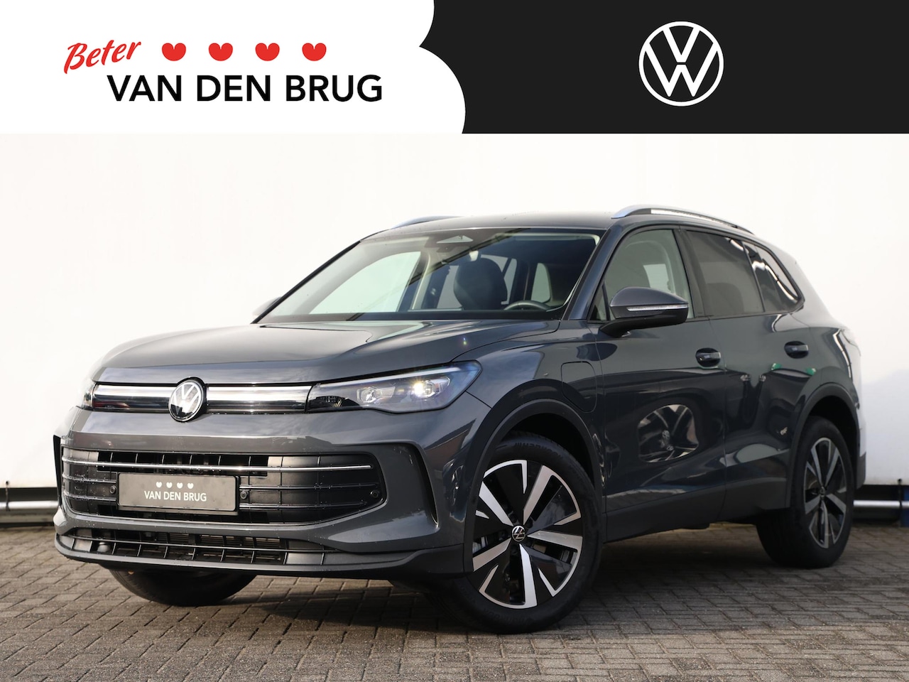 Volkswagen Tiguan - 1.5 eHybrid Life Edition 204PK DSG | Led | Camera | Side assist | Keyless | Elektrische ac - AutoWereld.nl