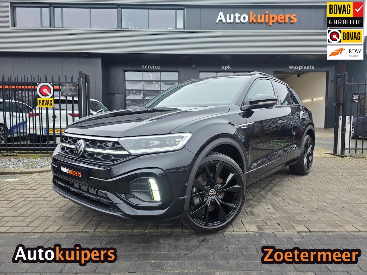 Volkswagen T-Roc - 1.5 TSI R-Line Edition| Met panoramadak, stoelverwarming, elektrische achterklep en virtua - AutoWereld.nl