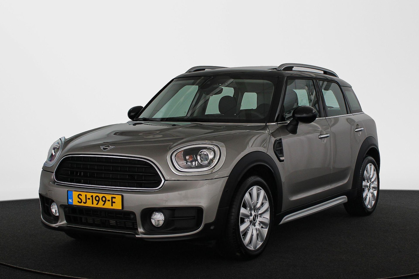MINI Countryman - 1.5 Cooper Pepper Panoramadak Achteruitrijcamera Head-Up - AutoWereld.nl
