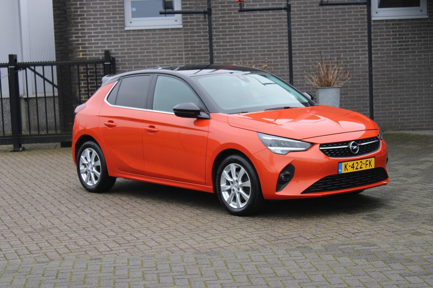 Opel Corsa - 1.2 Elegance Automaat/AppleAndroid Nieuwe distributie!! - AutoWereld.nl