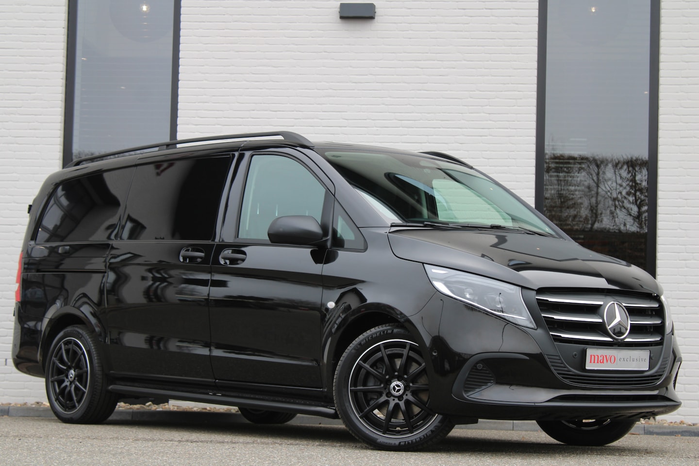 Mercedes-Benz Vito - 116 CDI / Aut / Lang / Edition / Led / Camera / Achterdeuren / Vol Opties / NIEUWSTAAT - AutoWereld.nl