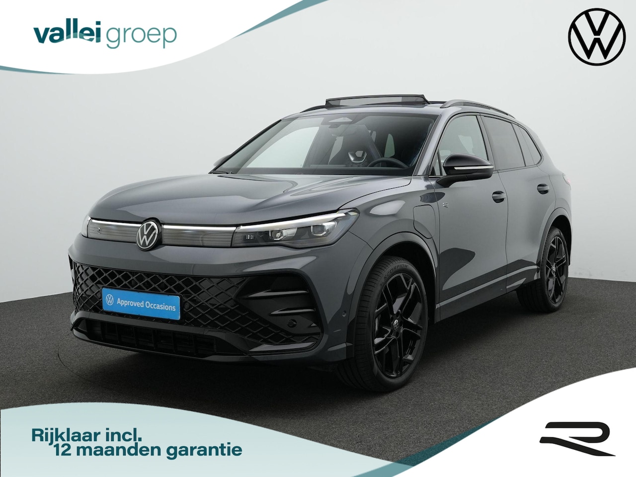 Volkswagen Tiguan - 1.5 eHybrid 204 pk DSG R-Line Edition | Panoramadak | Trekhaak | Adaptive Cruise | Side As - AutoWereld.nl