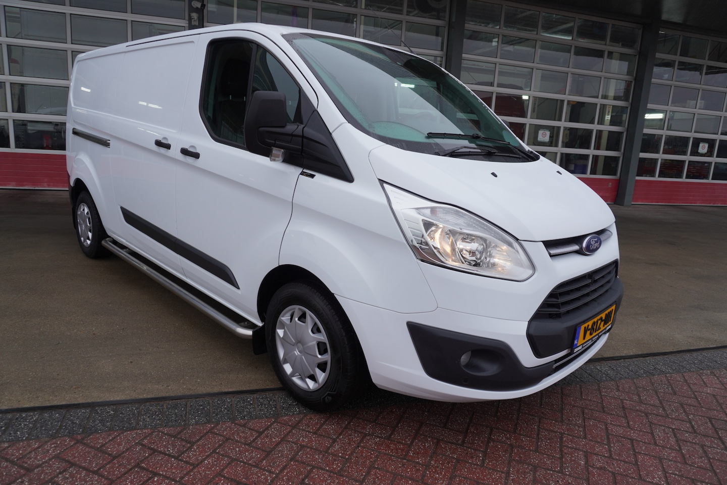 Ford Transit Custom - 310L 2.0 TDCI L2H1 Trend Koelwagen Airco | Cruise | Navi | Camera | Dag en nacht koeling - AutoWereld.nl