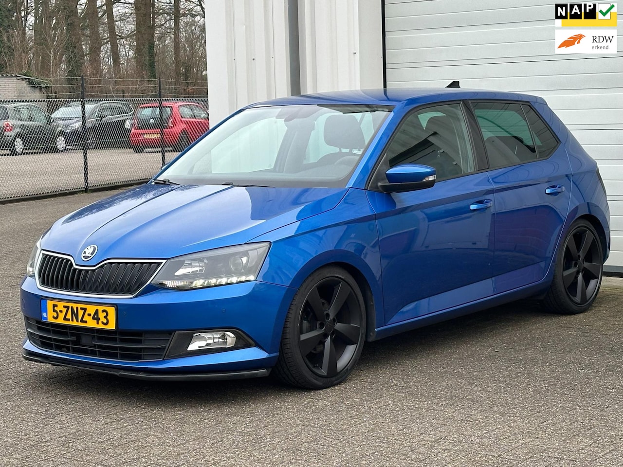 Skoda Fabia - 1.2 TSI Sport, Climate, Cruise, Keyless, Pops en Bangs, Rvs Uitlaat ! - AutoWereld.nl
