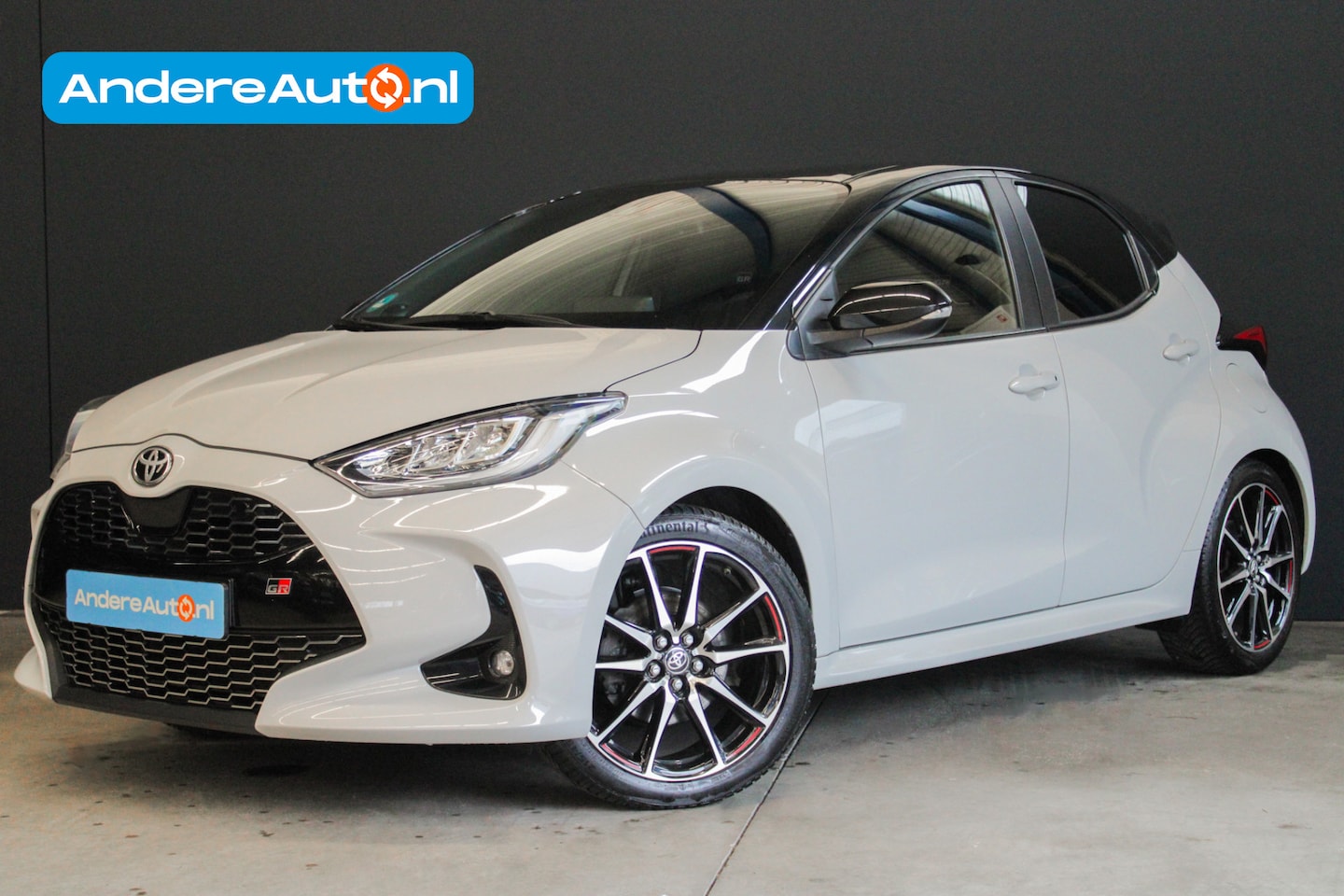 Toyota Yaris - 1.5 Hybrid GR Sport |dealer onderhouden|leder alcantara|JBL| - AutoWereld.nl