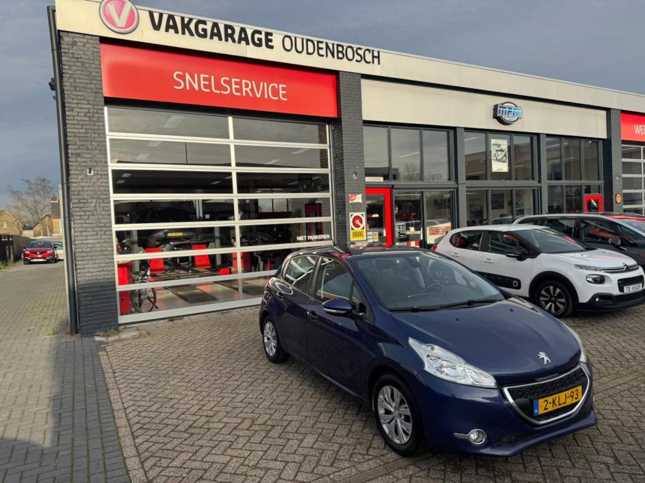 Peugeot 208 - 1.2 Vti Envy 1.2 VTi Envy - AutoWereld.nl