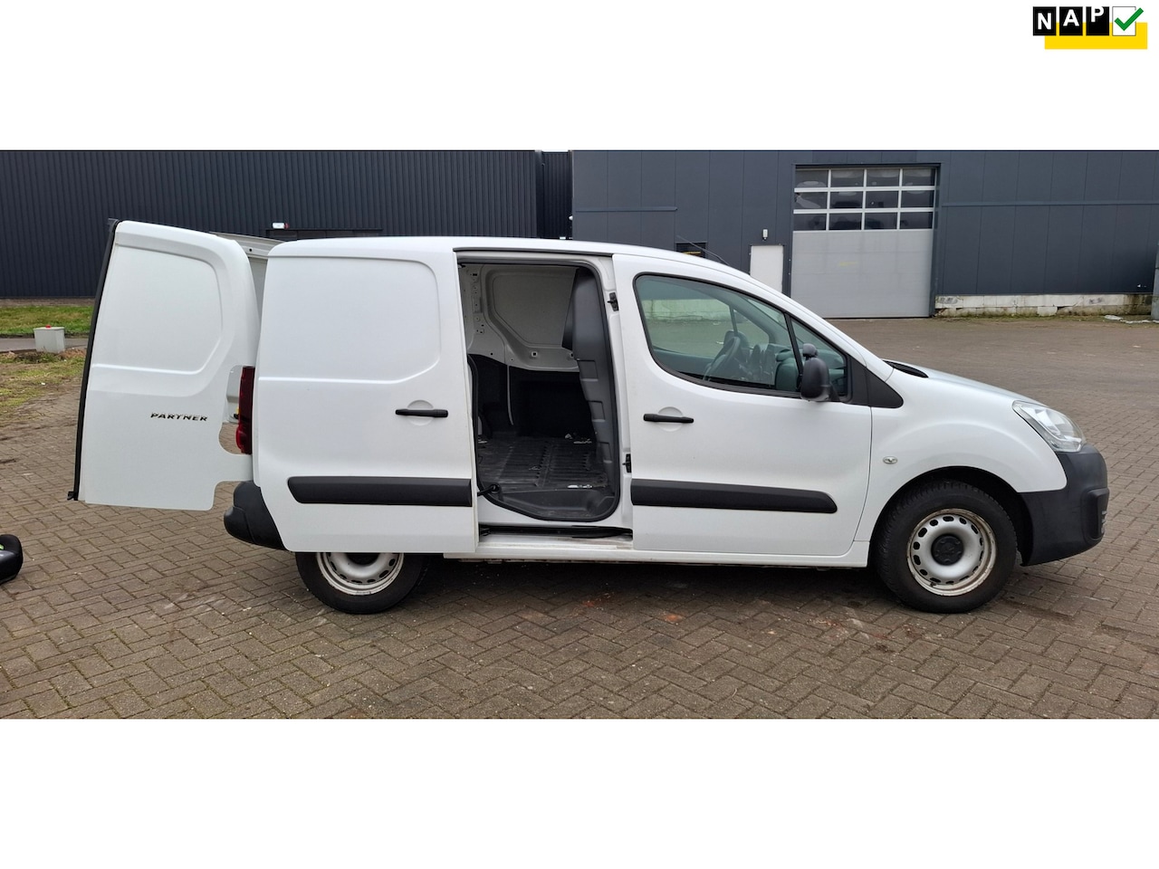 Peugeot Partner - 120 1.6 BlueHDi 75 L1 Première 120 1.6 BlueHDi 75 L1 Première - AutoWereld.nl