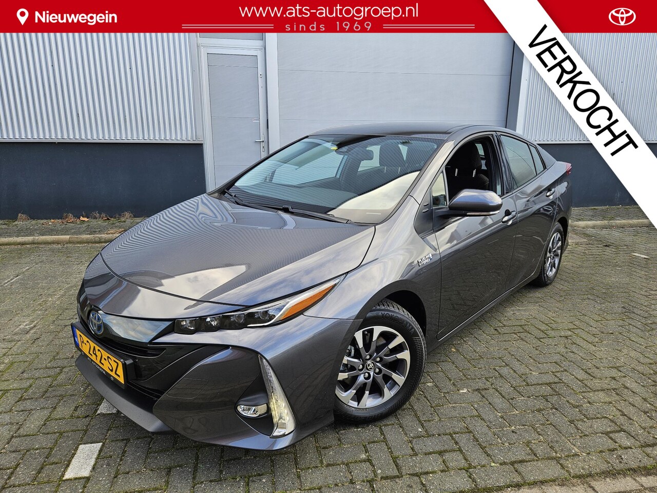 Toyota Prius - 1.8 Plug-in Dynamic | 49.000km | Full Map Navigatie | Origineel NL | 1e eigenaar - AutoWereld.nl