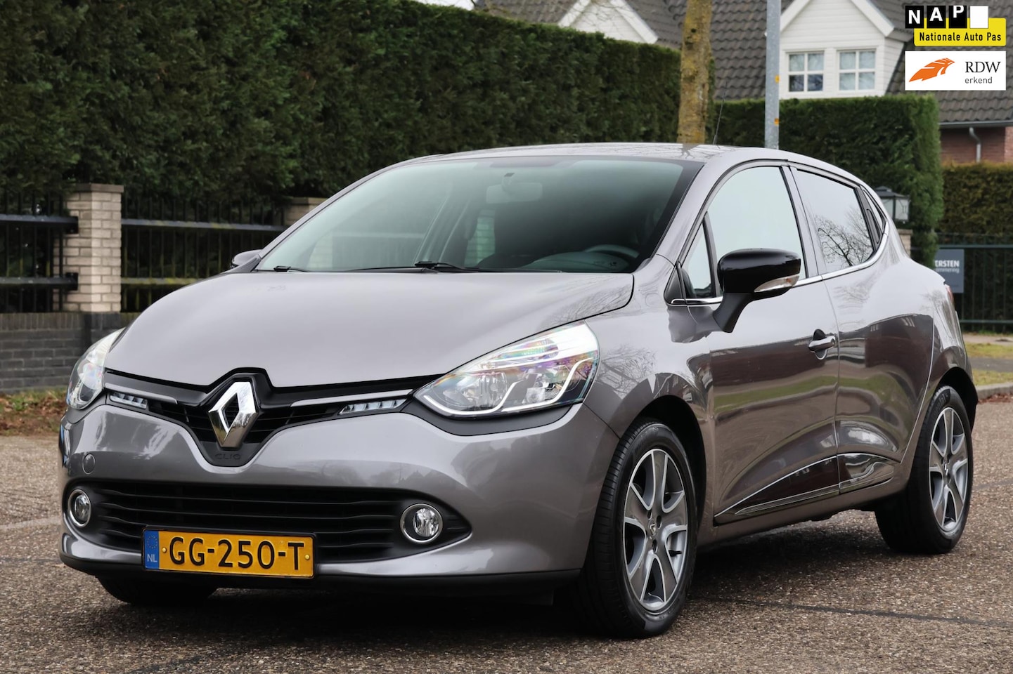 Renault Clio - 0.9 TCe ECO Night&Day | NAVI | AIRCO | CRUISE | PDC | NAP | ZEER MOOIE GOED ONDERHOUDEN AU - AutoWereld.nl