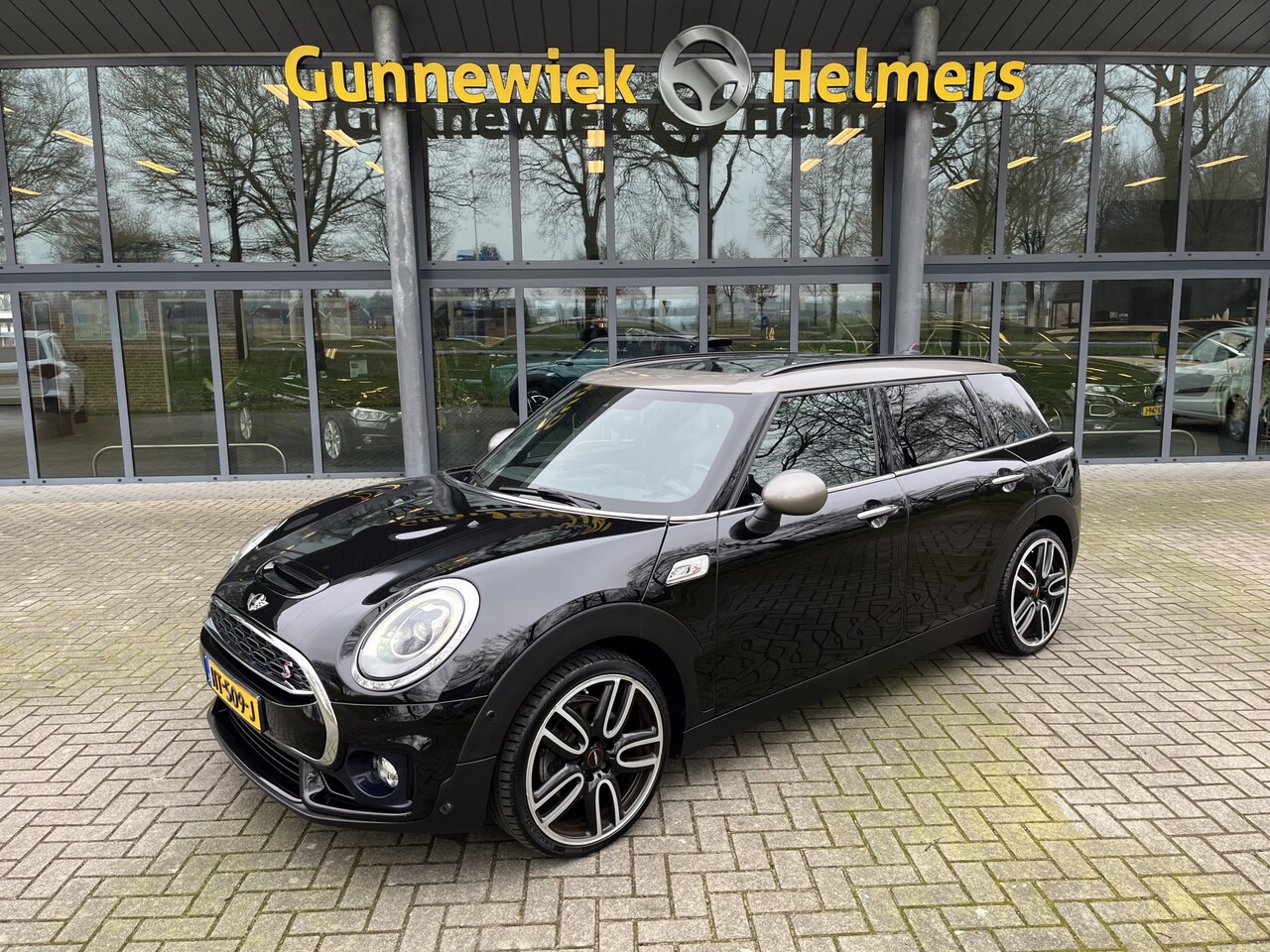 MINI Clubman - Mini 2.0 Cooper S | AUTOMAAT | CAM | CLIMA | CRUISE | KEYLESS | LED | NAVI | PANO | PDC V& - AutoWereld.nl