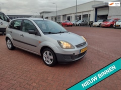 Ford Fiesta - 1.4 TDCi Ambiente MOOIE AUITO BEL 0619590613 AIRCO 5 DRS