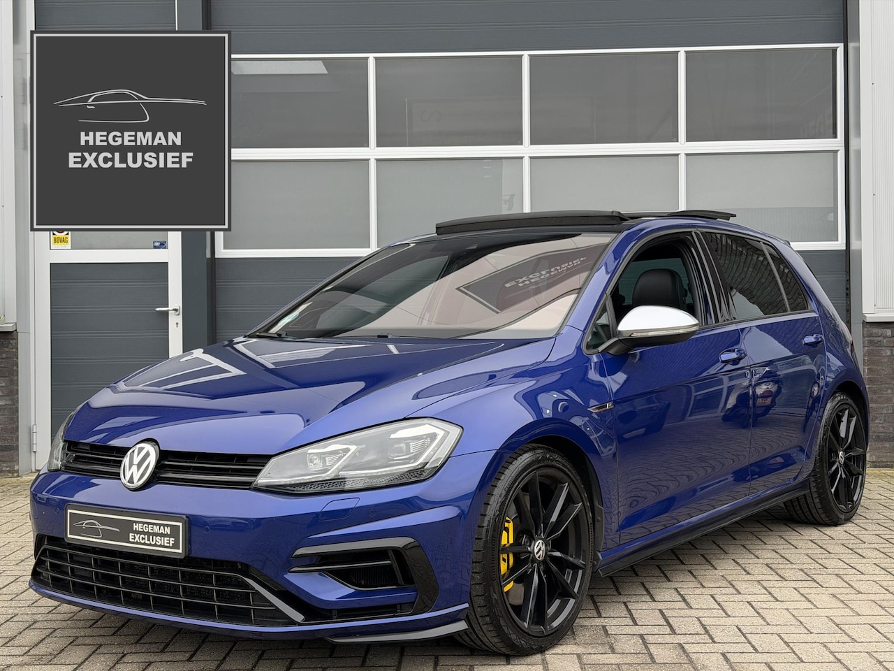 Volkswagen Golf - 2.0 TSI 4Motion R | Schuif-kanteldak | AKRA | DCC | DYNAUDIO | Camera | CarPlay | LEER | S - AutoWereld.nl