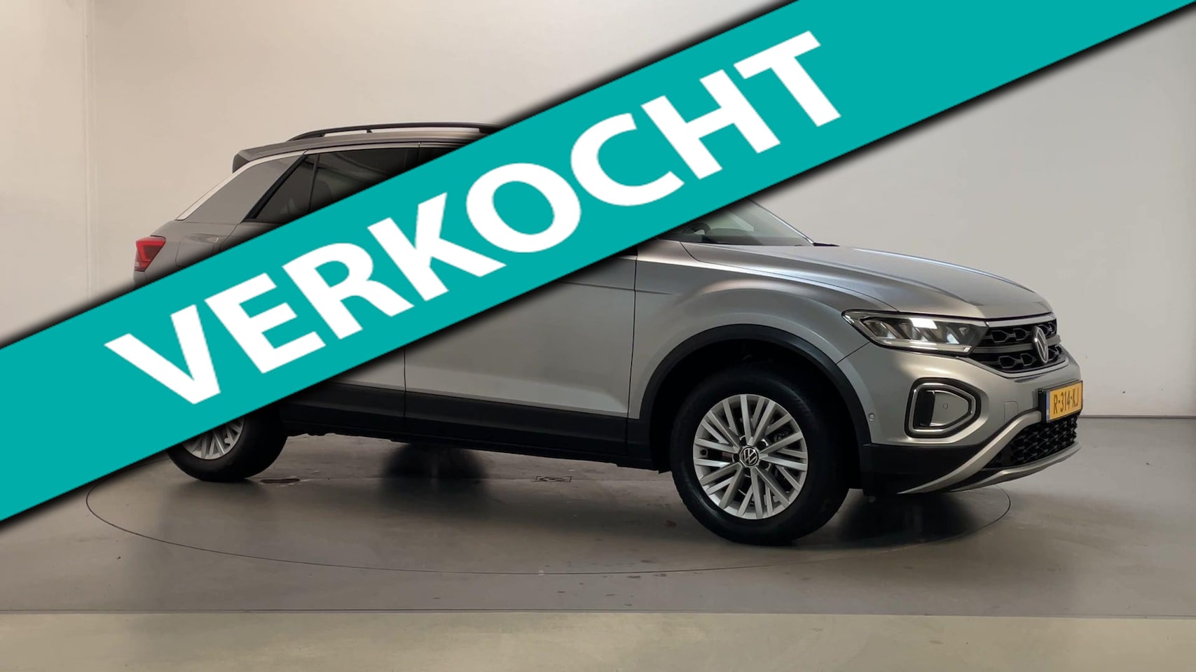 Volkswagen T-Roc - 1.0 TSI 110pk Life Camera Virtual Cockpit Navigatie - AutoWereld.nl