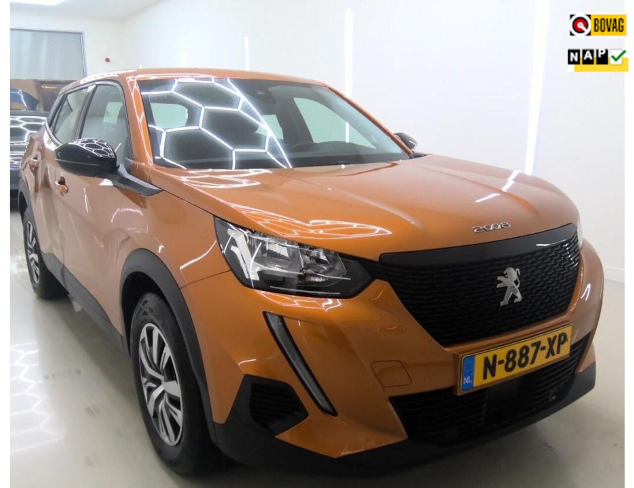 Peugeot 2008 - 1.2 PureTech Active AFNEEMBARE TREKHAAK/APPLE CARPLAY/CRUISE CONTROL - AutoWereld.nl