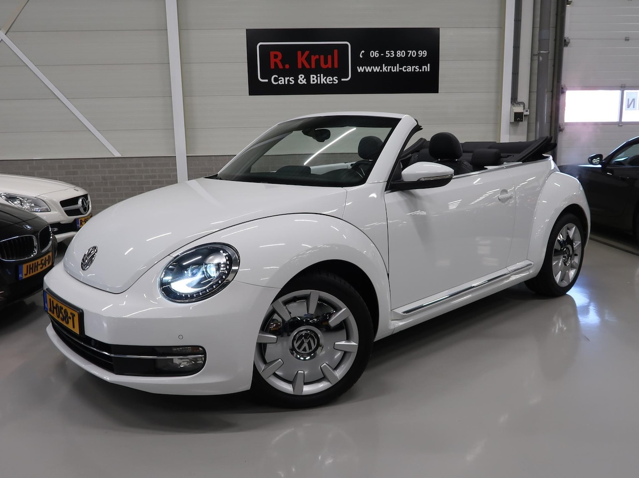 Volkswagen Beetle Cabriolet - 1.2 TSI BMT Automaat Leer Navi App Fender Xenon NL-auto Dealer onderhouden 18 inch Disc ze - AutoWereld.nl