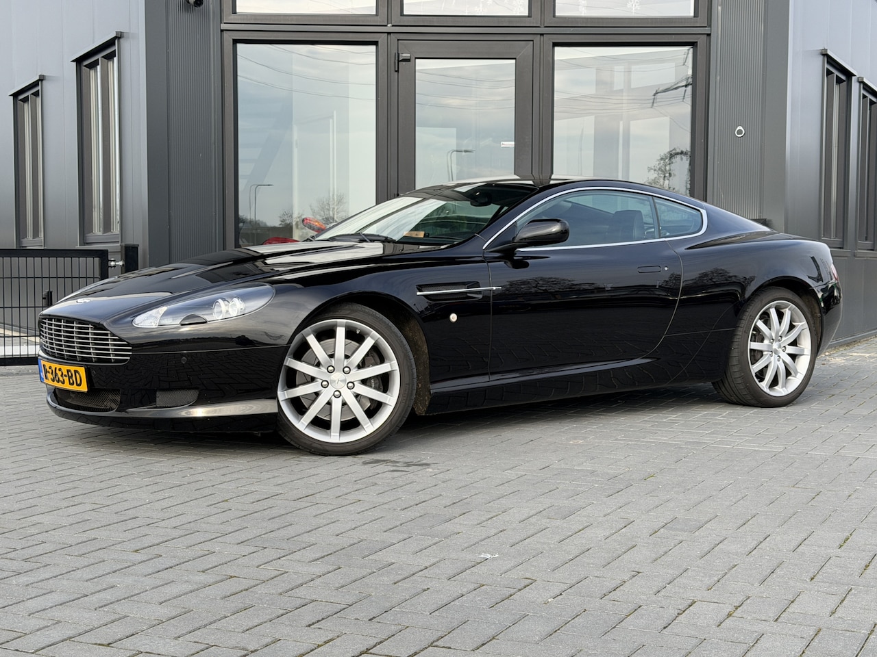 Aston Martin DB9 - 5.9 V12 Touchtronic 100 % Dealeronderhouden | Super netjes - AutoWereld.nl