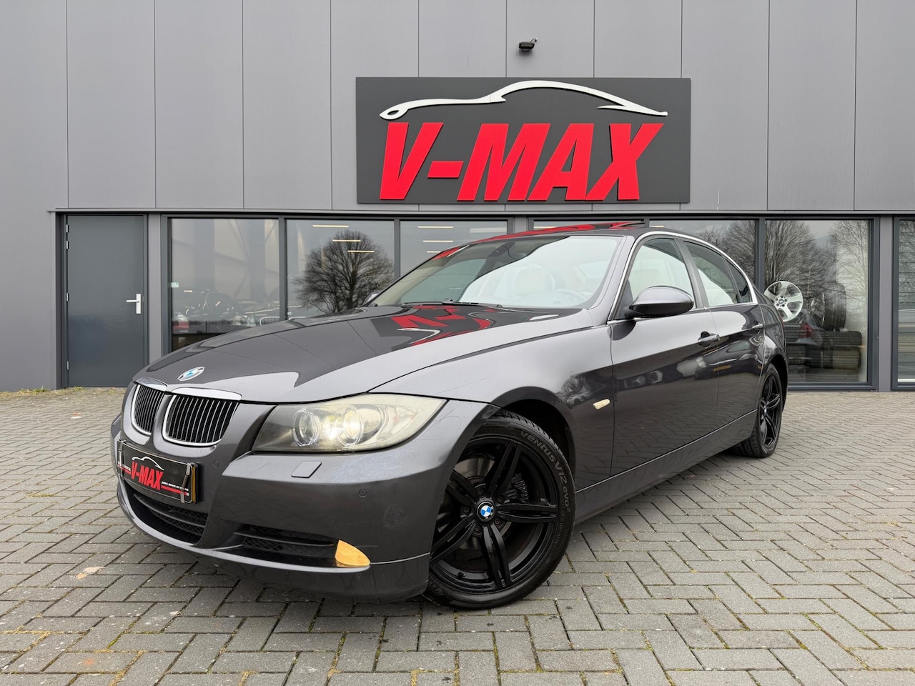 BMW 3-serie - 325i AUT Dynamic Executive Xenon Schuifdak Leder Memory - AutoWereld.nl
