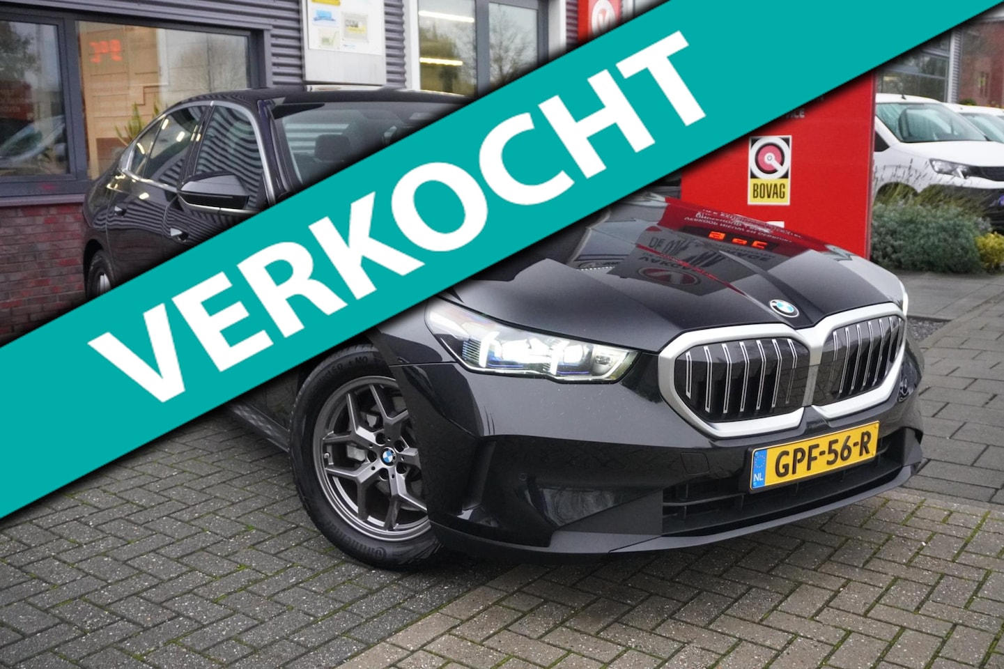 BMW 5-serie - 520i / Blind Spot / Keyless / Carplay / Camera / Elek. stoelen / Dealeronderhouden - AutoWereld.nl