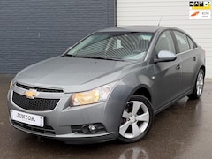 Chevrolet Cruze - 1.8 LT LEDER/VOLONDERHOUD/STOELVERWARMING/NAVI