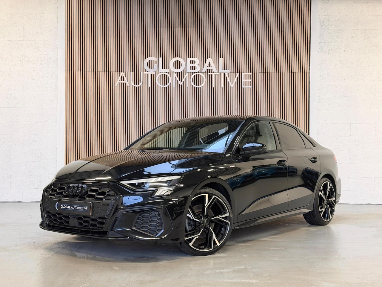 Audi A3 Limousine - 35 TFSI S LINE - 19'' - SUPERSPORT STOELEN - LEER - ADAPTIVE CRUISE - AutoWereld.nl