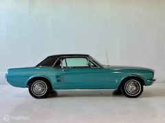 Ford Mustang - COUPE