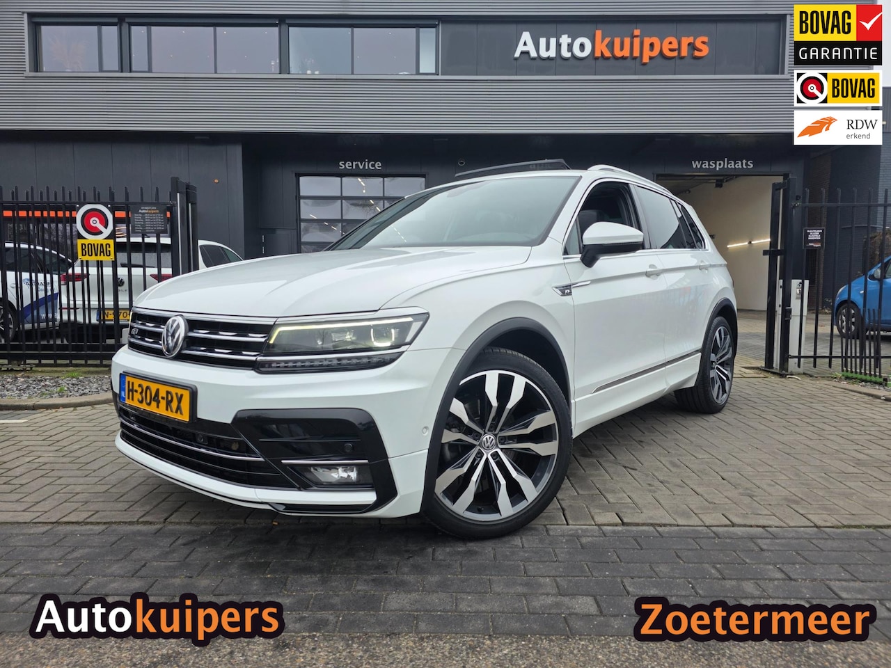 Volkswagen Tiguan - 1.5 TSI ACT Highline Business R | Met o.a. panoramadak, elektr. uitkl. trekhaak, cruise, c - AutoWereld.nl
