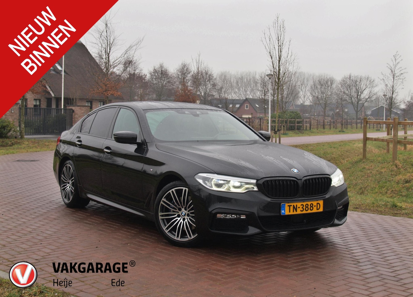 BMW 5-serie - 530i High Executive | M-Pakket | Camera | Sfeerverlichting | Automaat | NL-Auto | - AutoWereld.nl