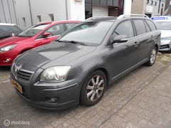 Toyota Avensis Wagon - 1.8 VVTi Business