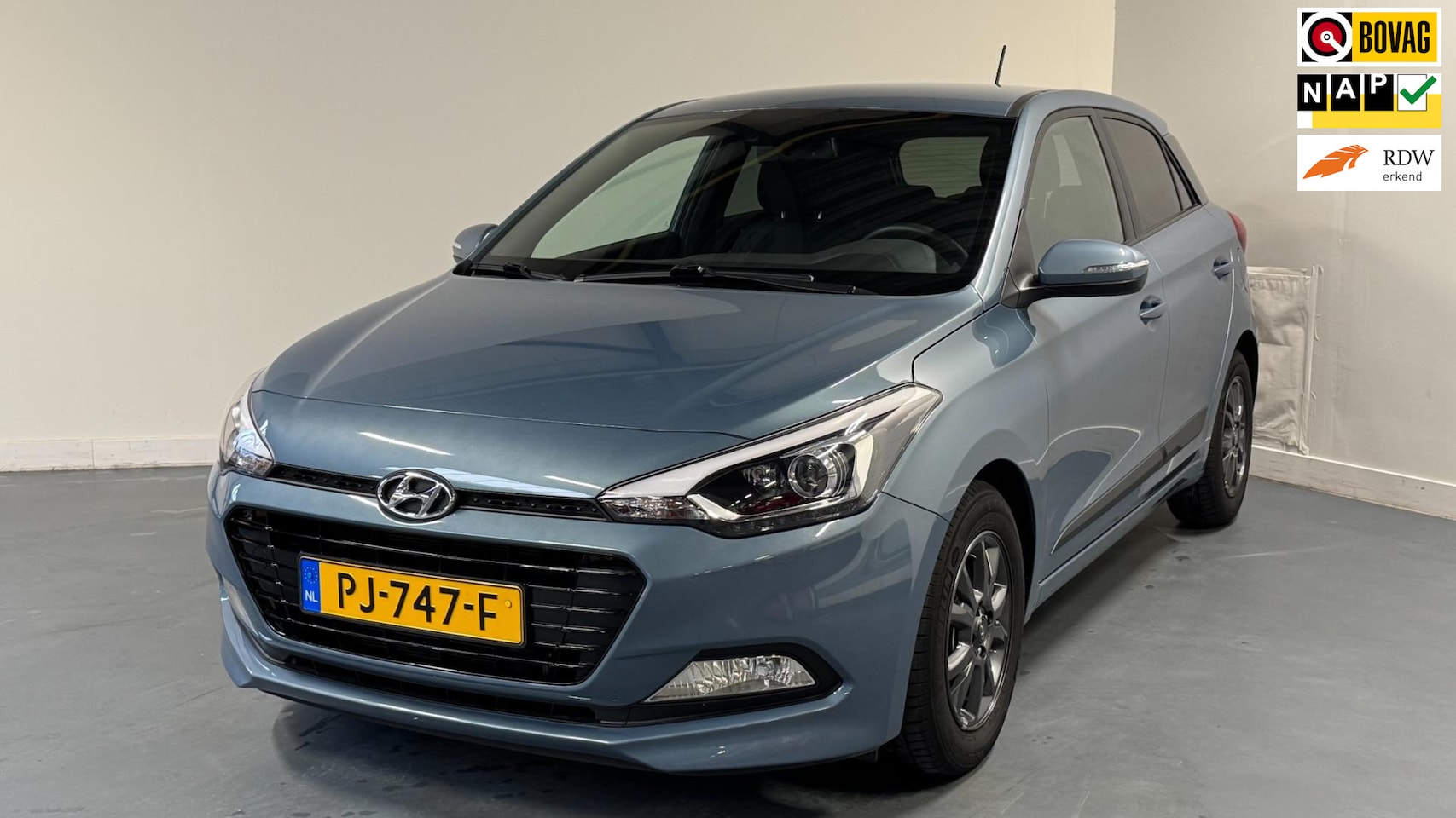 Hyundai i20 - 1.0 T-GDI Black Edition | NL-AUTO | 1E EIGENAAR | NAVI | PARKEERSENS. + CAMERA | - AutoWereld.nl