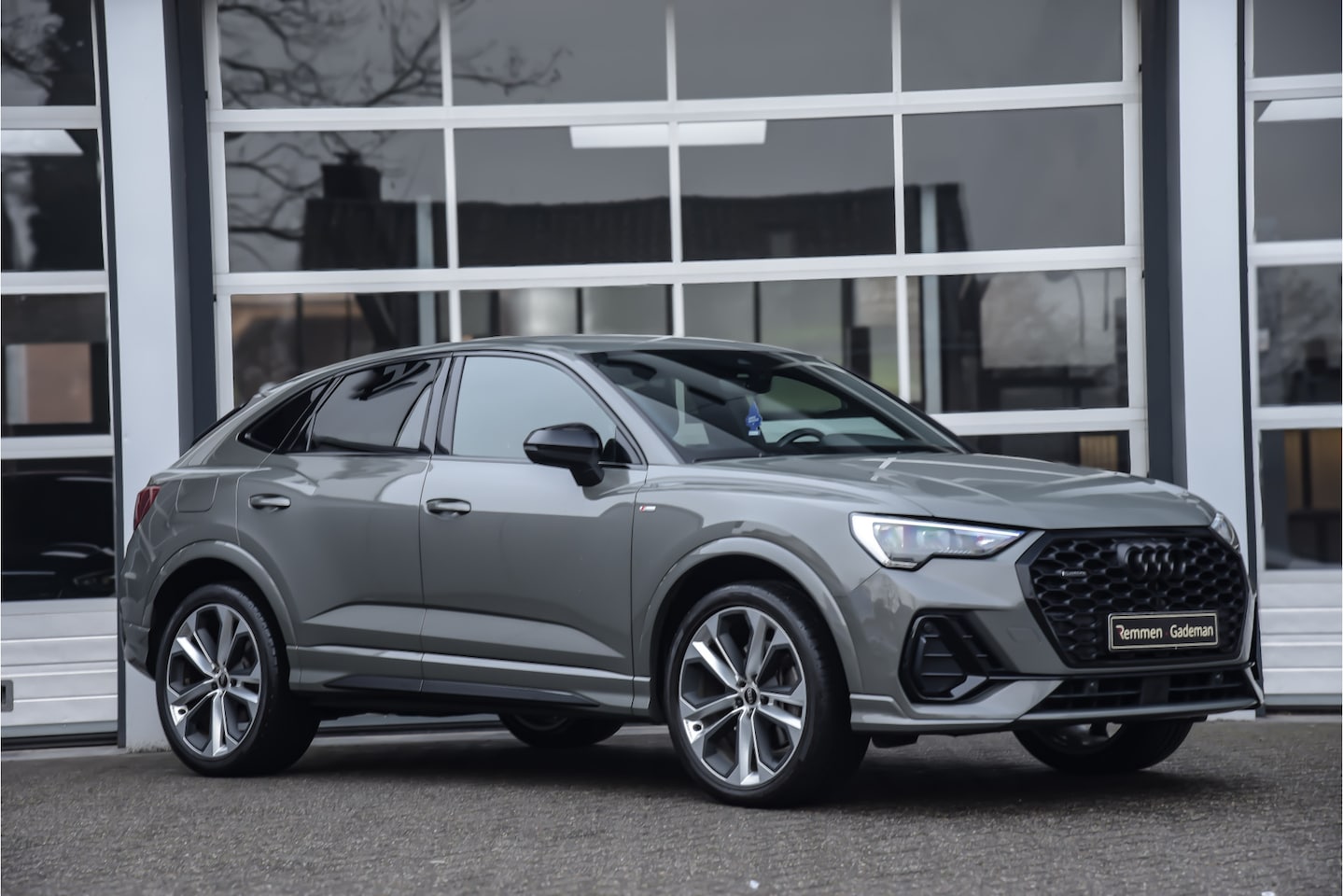 Audi Q3 Sportback - 40 TFSI quattro S Edition 40 TFSI quattro S Edition - AutoWereld.nl