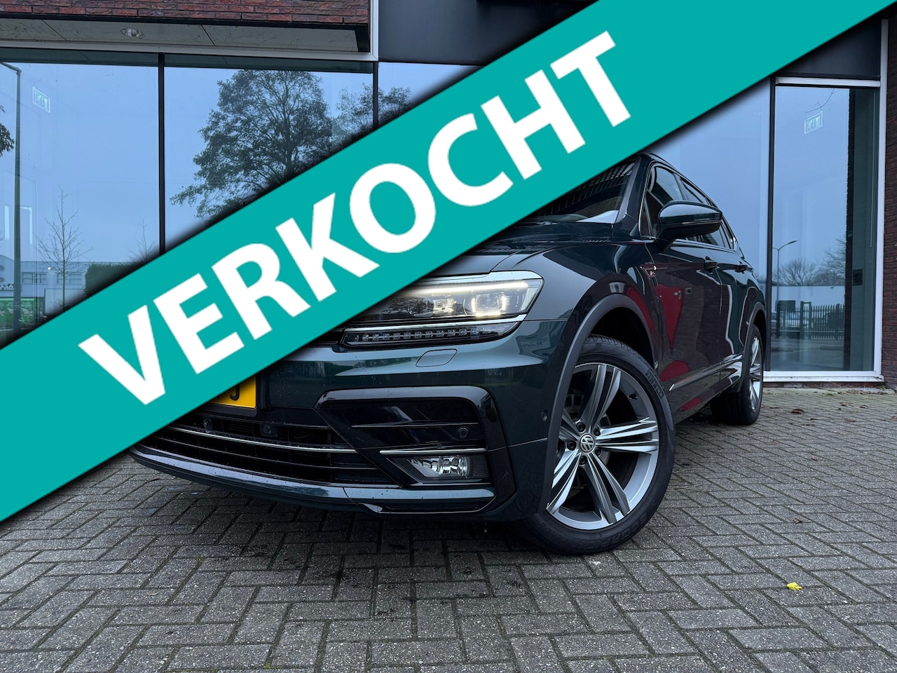 Volkswagen Tiguan Allspace - 1.5 TSI 150PK Highline R - Automaat - Leder - Pano.Schuifdak - Navi - Dynaudio - AutoWereld.nl