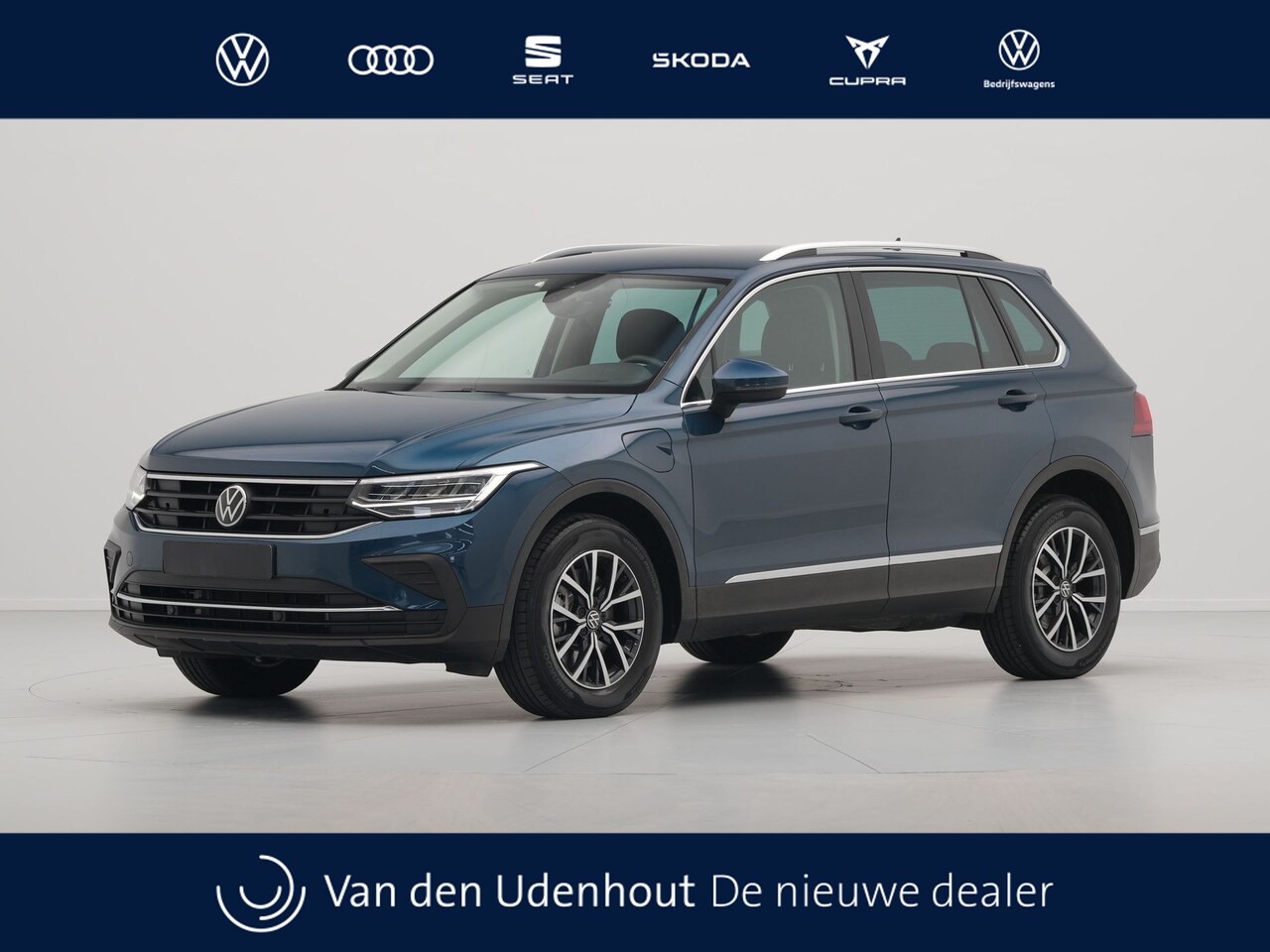 Volkswagen Tiguan - 1.4 TSI eHybrid 245pk PHEV Life Navigatie Clima Pdc Acc Side Assist - AutoWereld.nl