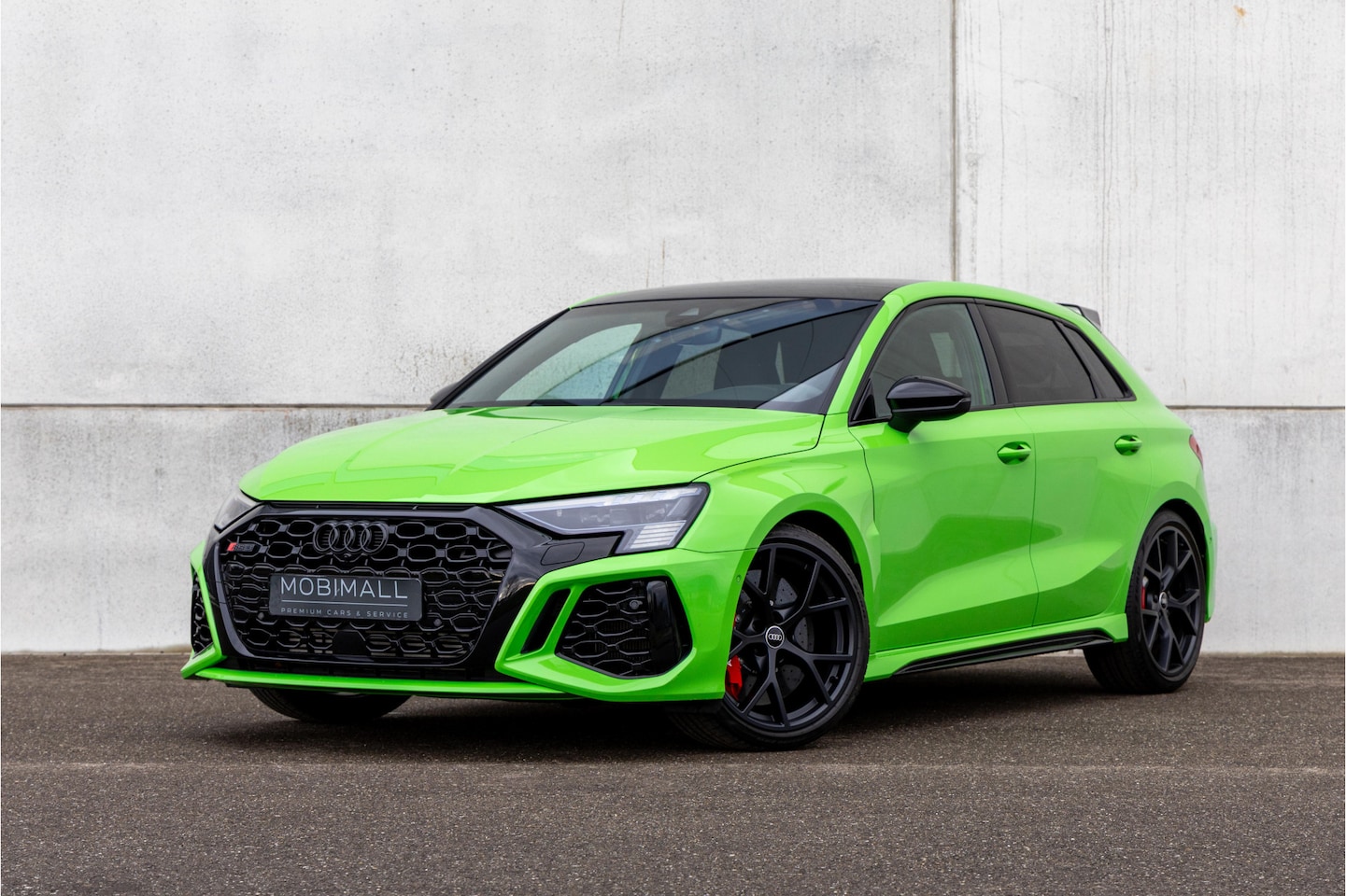 Audi RS3 - 2.5 TFSI Sportback Quattro / Keramisch / Panoramadak / RS sportuitlaat - AutoWereld.nl