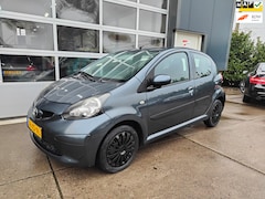 Toyota Aygo - 1.0-12V +