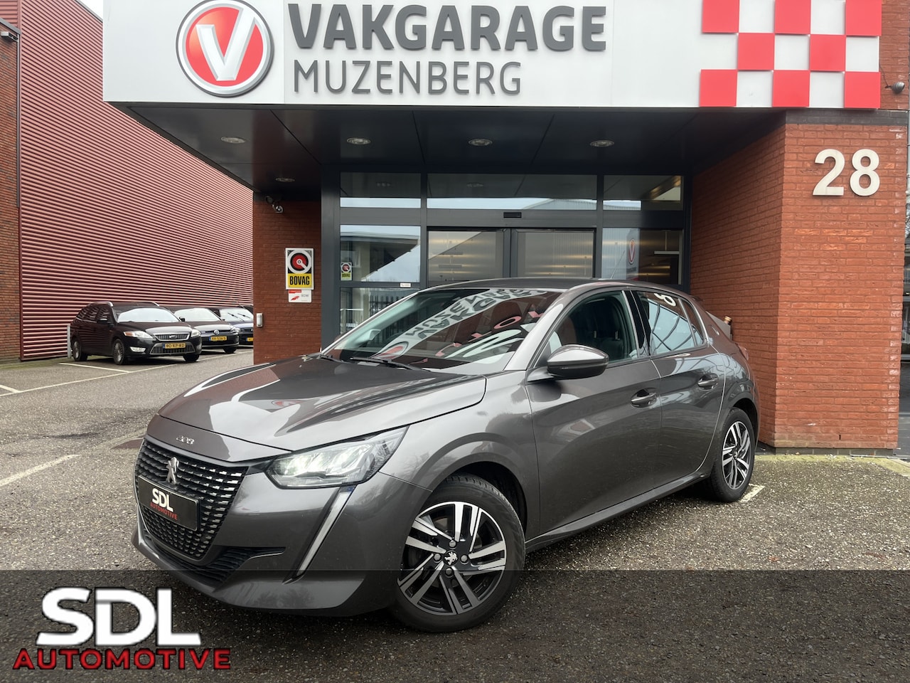 Peugeot 208 - 1.2 PureTech Allure // CRUISE CONTROL // PARKEERSENSOREN // AIRCO // APPLE-ANDROID AUTO // - AutoWereld.nl