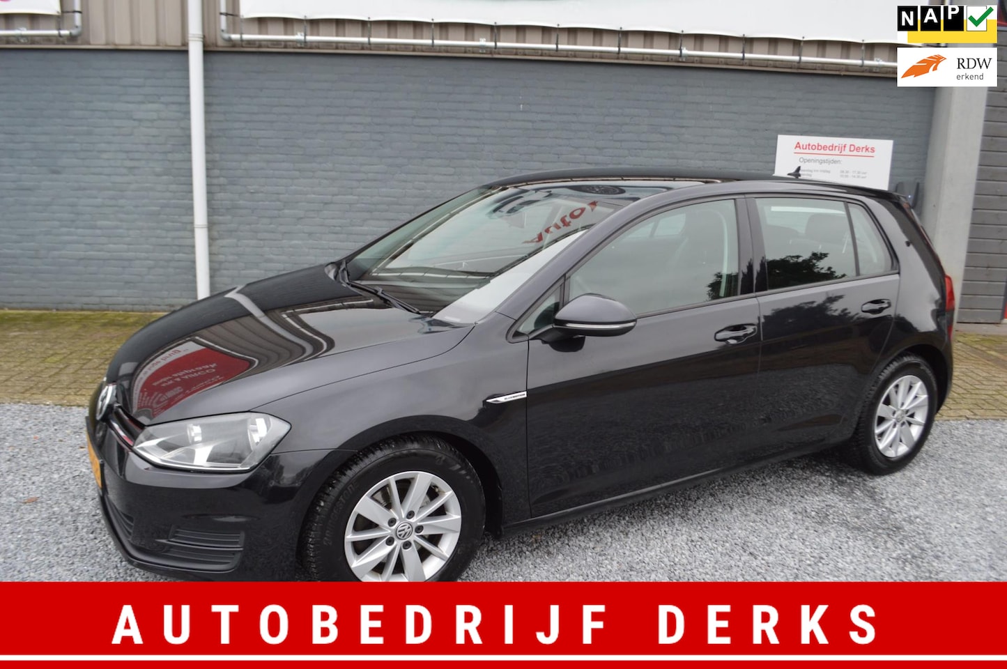 Volkswagen Golf - 1.6 TDI Comfortline BlueMotion Airco Navi PDC 5Drs - AutoWereld.nl