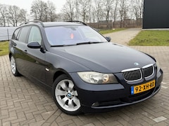 BMW 3-serie - 318I DYNAMIC EXEC. TREKHAAK