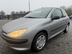 Peugeot 206 - 1.1 XR