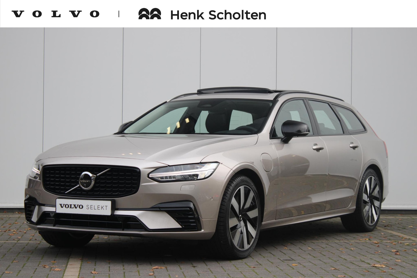 Volvo V90 - T6 350PK Plug-in hybrid AWD Ultra Dark | Adaptieve Cruise Control met Pilot Assist | Verwa - AutoWereld.nl