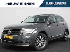 Volkswagen Tiguan - 1.5 TSI Life Business | Navigatie | Trekhaak | 1.800kg trekgewicht | Winterpakket