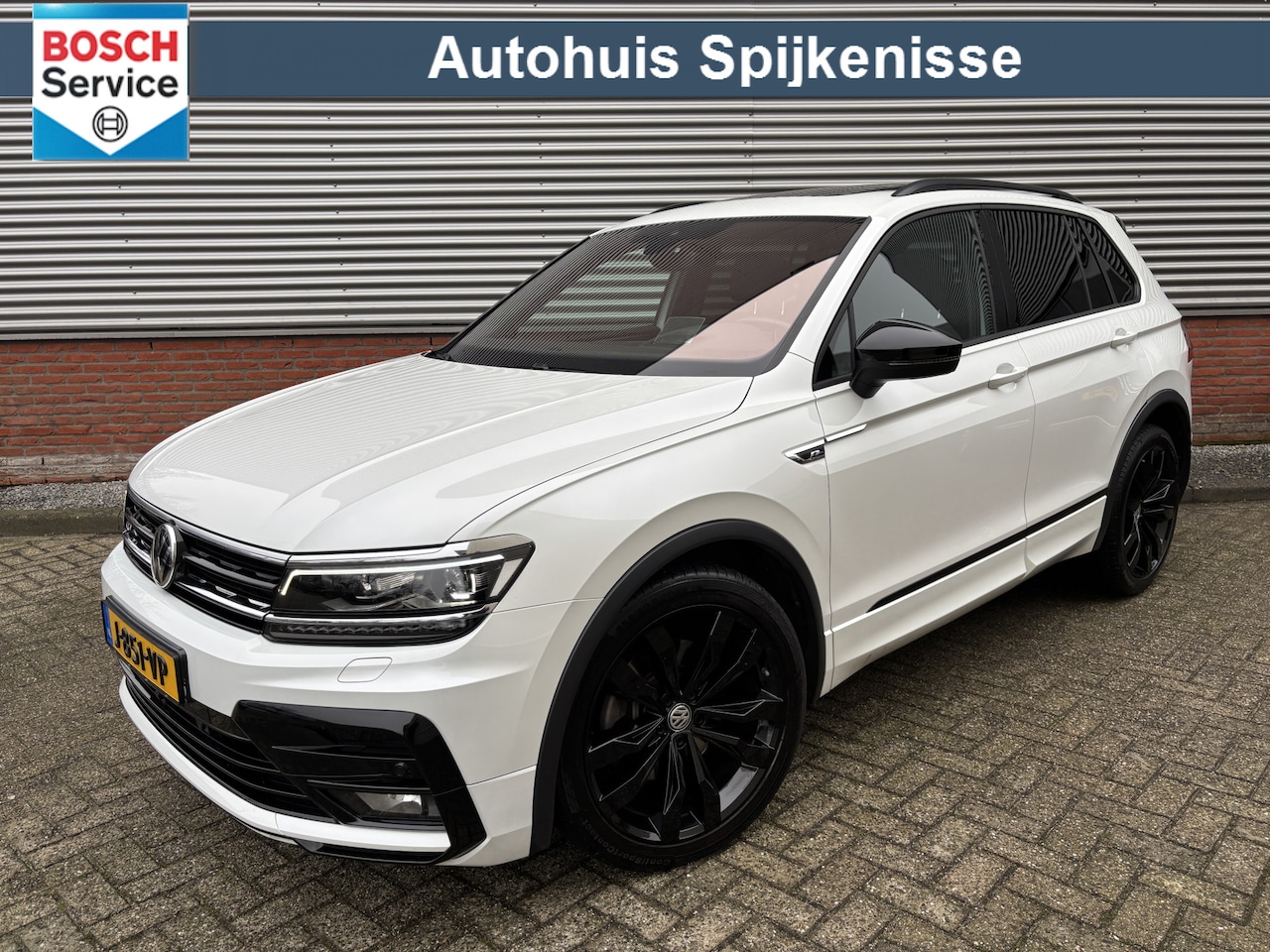 Volkswagen Tiguan - 2.0 TSI 4Motion Highline Business R | VOL | R-Line | Dealer onderhouden | HUD | 360 Camera - AutoWereld.nl